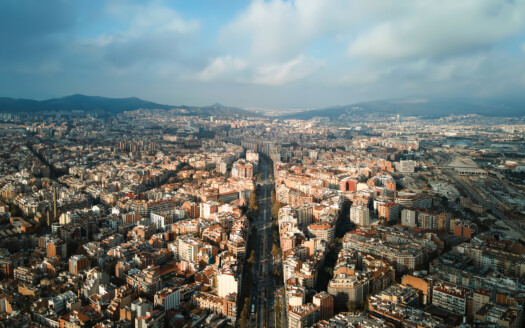 barcelona prohibe pisos turisticos